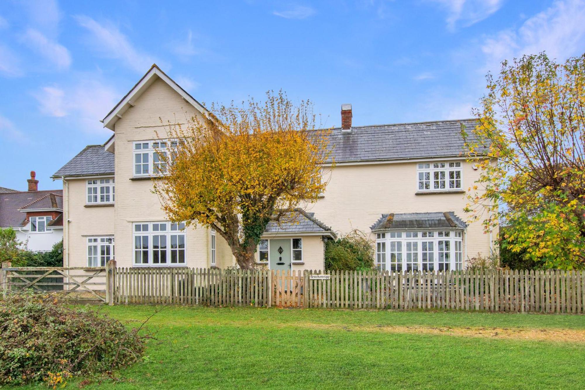 Beautiful Country House With Forest View & Garden Norleywood Exteriér fotografie